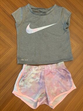Nike Dri-FIT Toddler Girls Set Tie Dye Shorts (fits like 2T)